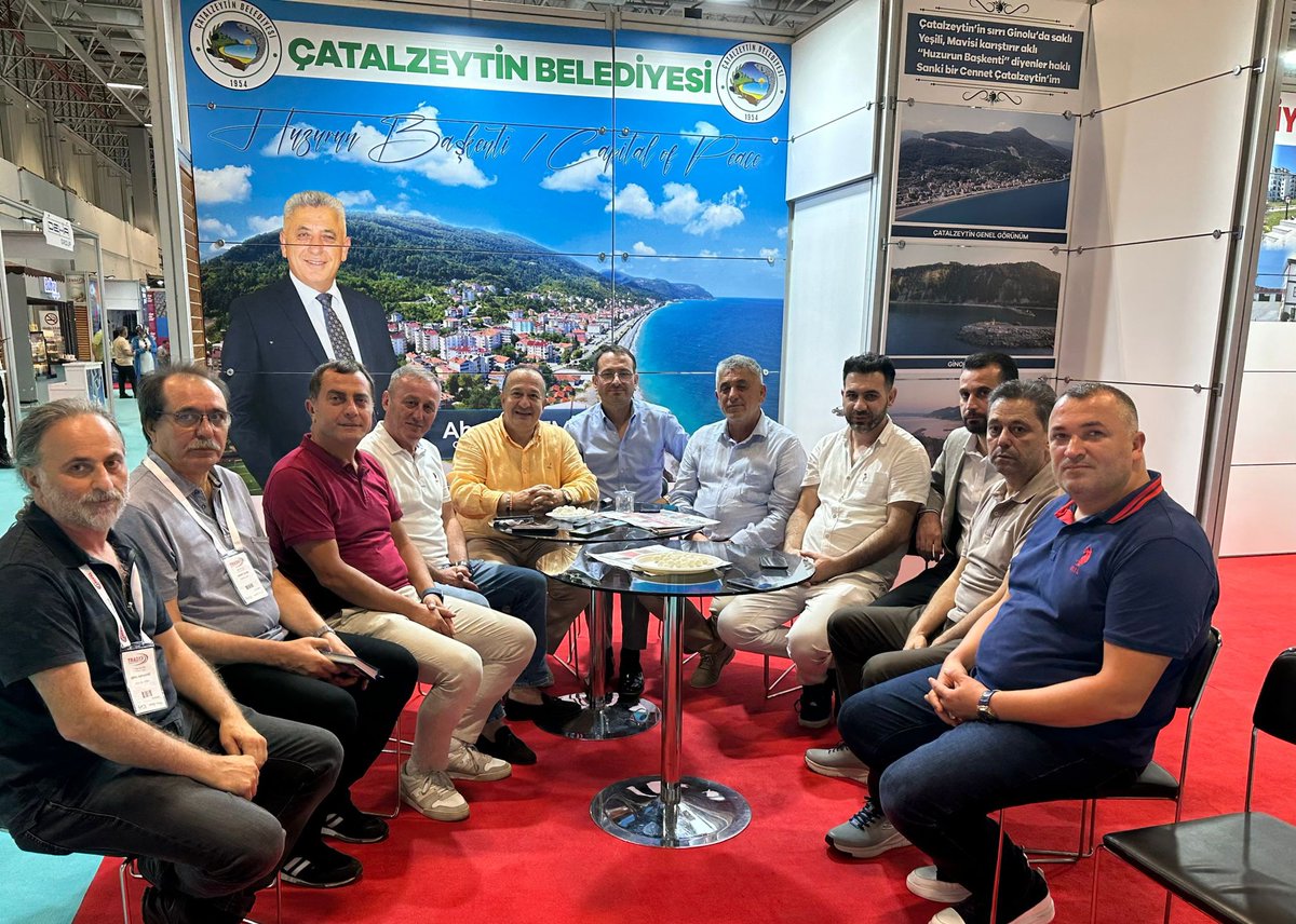 mehmetumur_'s tweet photo. Türkiye Ortadoğu Afrika Ülkeleri Karma Ticaret Fuarı'nda (TRADEF 2023) Kastamonu’lu hemşehrilerimizin standlarını ziyaret ederek, başarılar diledik.

Fuarı organize eden İstamonu Fuarcılık Yönetim Kurulu Başkanı Hüseyin Karadeniz kardeşimizi tebrik ediyorum. #Tradef2023

📍İstanbul Fuar Merkezi