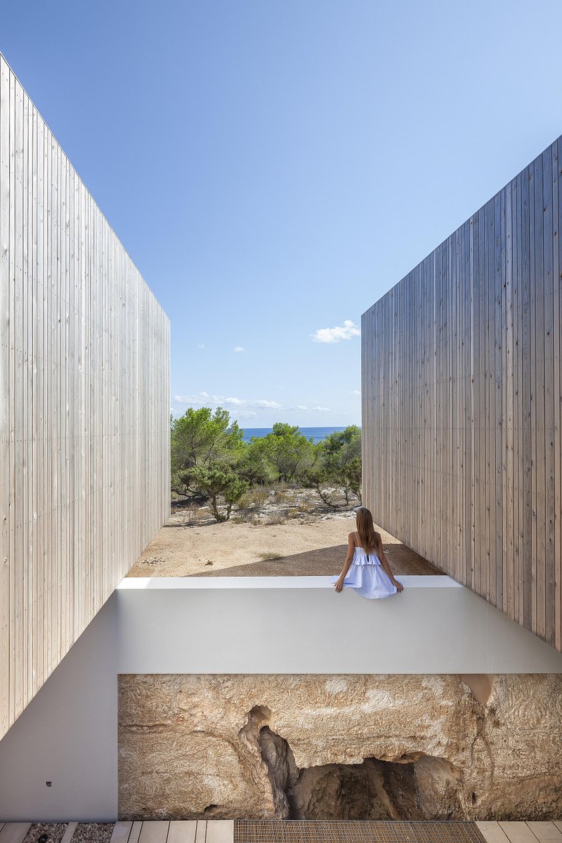 Architonic tweet media