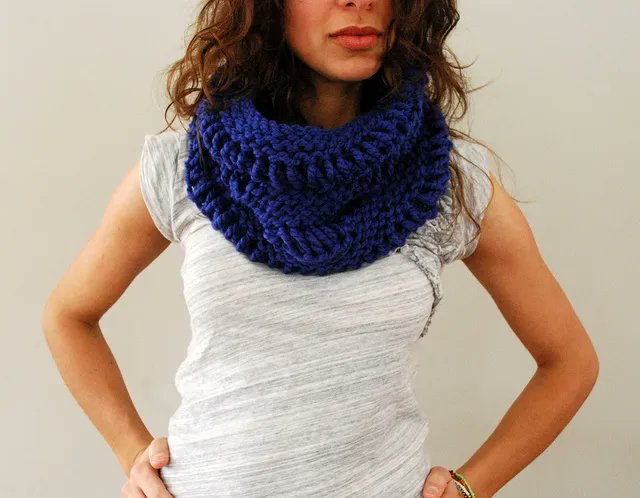knithacker's tweet photo. Knit a Gorgeous Drop Stitch Cowl In Time For Fall, Get the Pattern From Abi Gregorio: 👉 https://t.co/gc3gWjkjX2 #knitting #handmade #quickmake https://t.co/fv1pQDgvOP