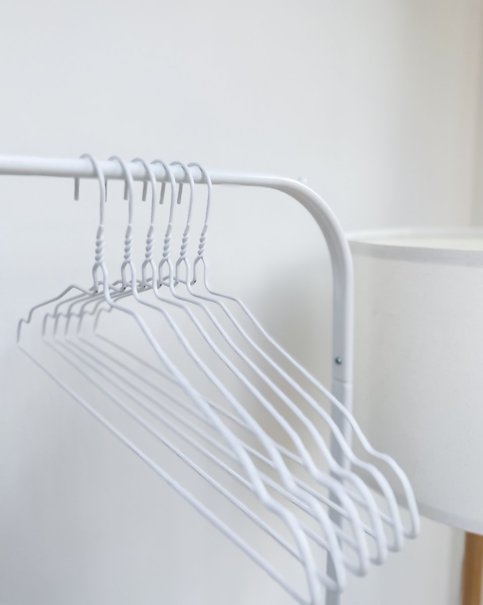 White Aesthetic 🤍 

#metalhangers #wirehangers #white #storagesolutions #closet