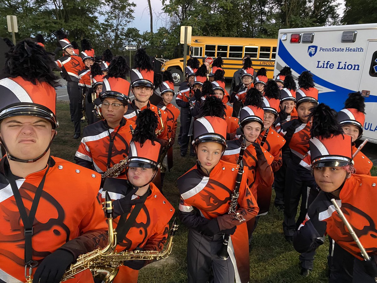 BandsHpsd's tweet photo. Game 2 is in the books!!! The Marching Nighthawks KILLED IT last night! 🏁 #hpsdawesome @HanoverPublic https://t.co/sAD8hV29GC