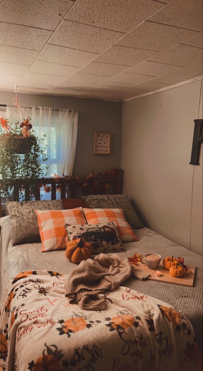 debutstan's tweet photo. first orange pics of my pinterest feed 🧡 reply for a color https://t.co/X4oDIwu3x2