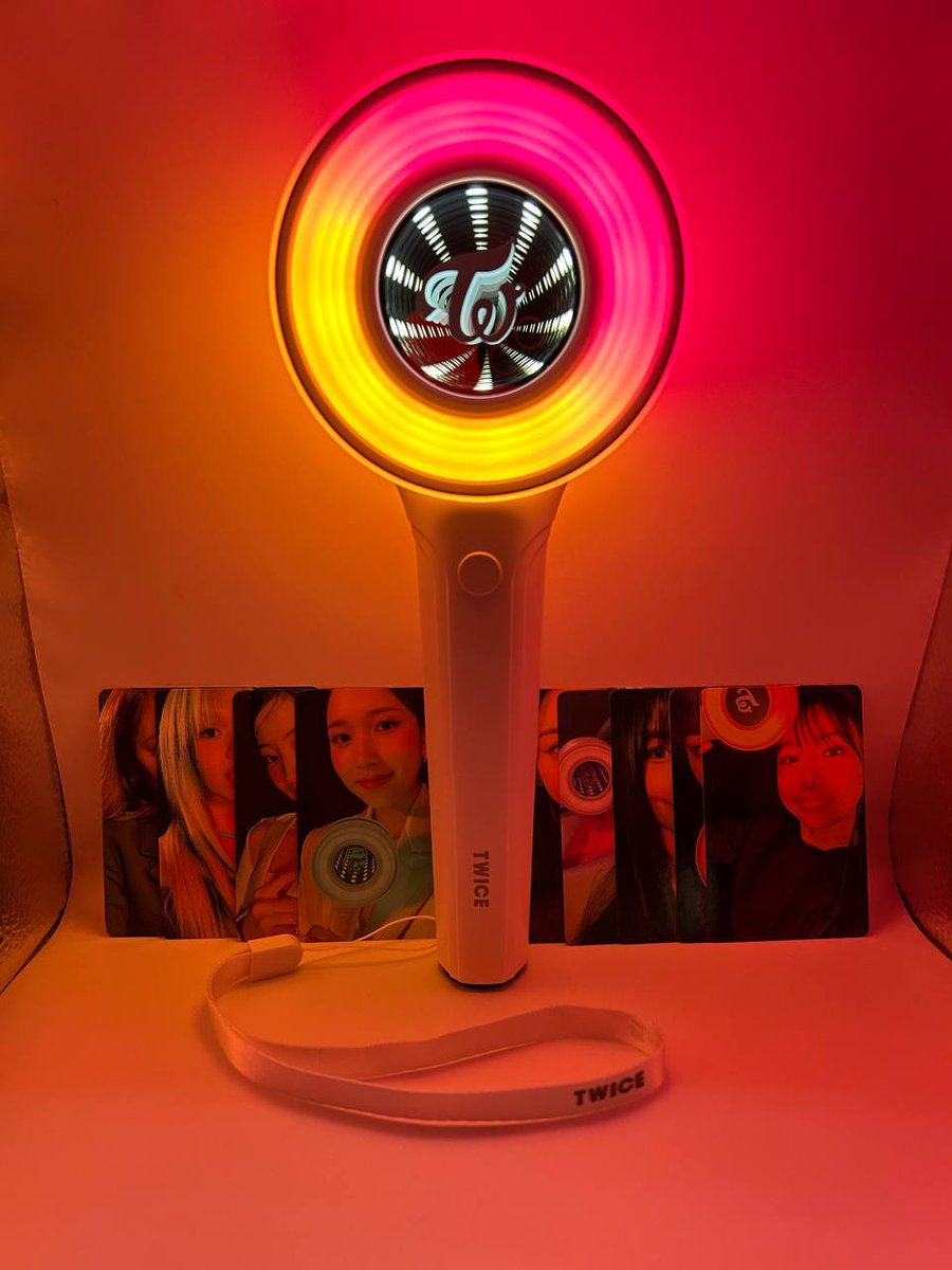 ChingusPh's tweet photo. #ChingusPHOnhand 

[ PH WTS / LFB / ONHAND ]    

✨[SEALED] TWICE Official Lightstick Ver 3 ∞✨

⤑ With POB: ₱2800
⤑ Without POB: ₱2600

📌DM us this tweet to claim
📌MOP: BPI / Gcash / Maya
📌MOD: GGX / Flash / JNT / SDD(MM)

🏷: candybong infinity LS twice ready to be https://t.co/IpL9pNSU1c