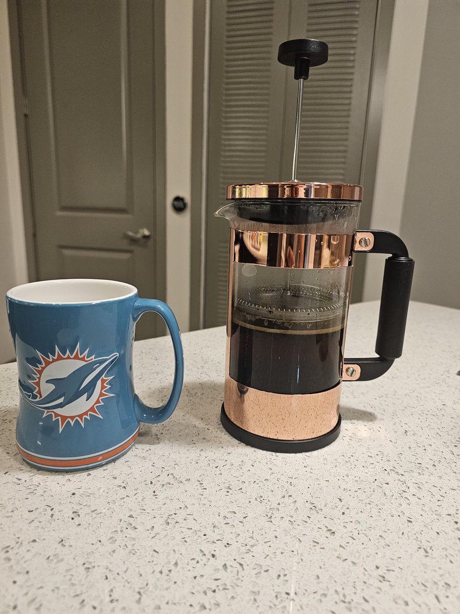 Q8tyincbk's tweet image. Having my morning coffee with the dolphins. 
Good morning 
#Miami 
#Dadeland 
#BocaRaton
#dolphins 
#SouthFlorida
The #Sunshine #State