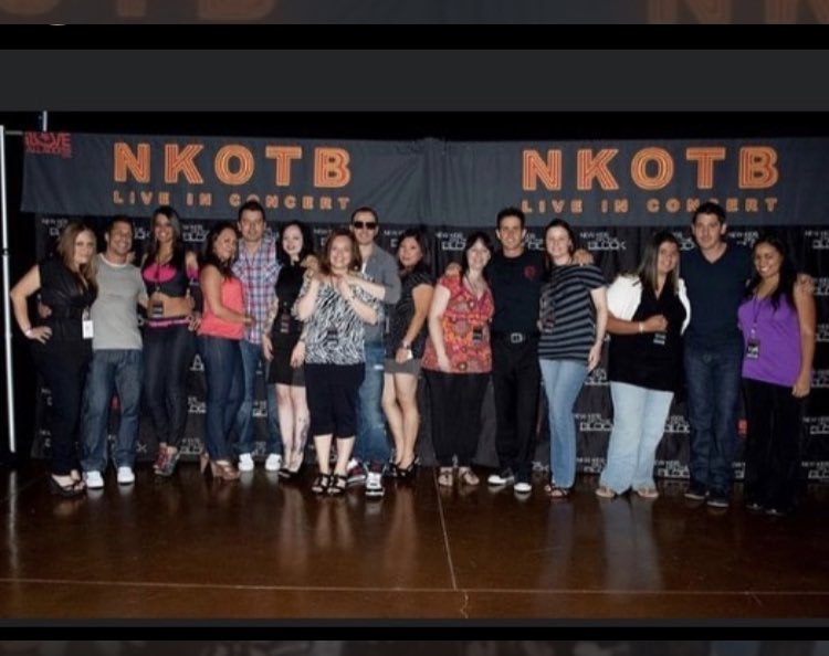 socalgurl83's tweet photo. @NKOTB @dannywood @DonnieWahlberg @joeymcintyre @JonathanRKnight I wasn’t a fan the first time around but I’m so glad that I’ve been able to experience this journey the past 15 years! #theblockrevisted https://t.co/TAjxV18zQy