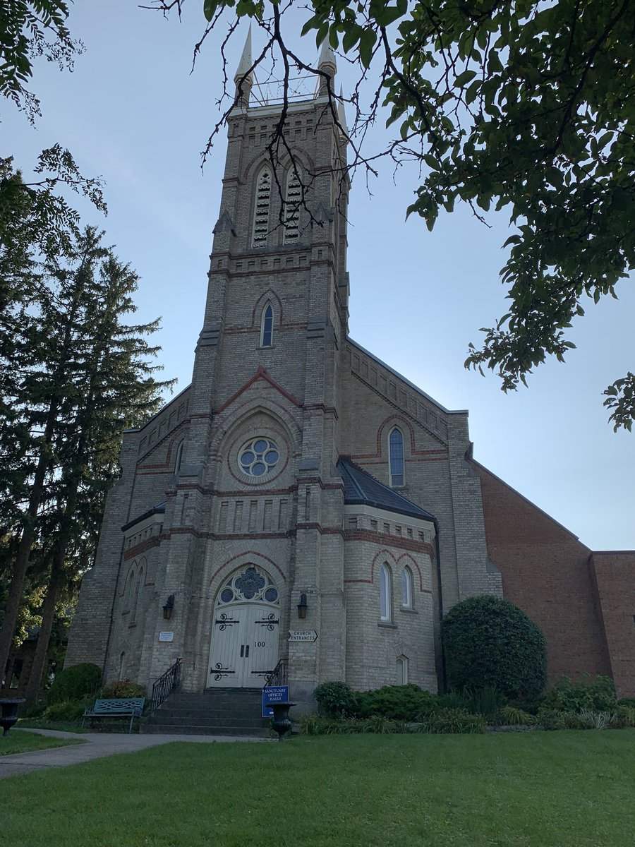 Example #69) #RichmondHill’s Presbyterian #Church, a #GothicRevival #heritage #landmark constructed in 1880, contains compatible, subordinated & distinguishable side & rear additions (on the N & E facades), which were built in 1979 | #OntarioHeritage #HeritageMatters #UrbanDesign