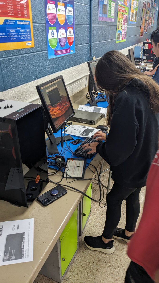GTC_CIT's tweet photo. Computer Science Foundations students working with Raspberry Pi computers, breadboards, LEDs, capacitors, and Python programming! Educational and lots of fun! @GreeneTechCtr https://t.co/ZW68fRqqWn