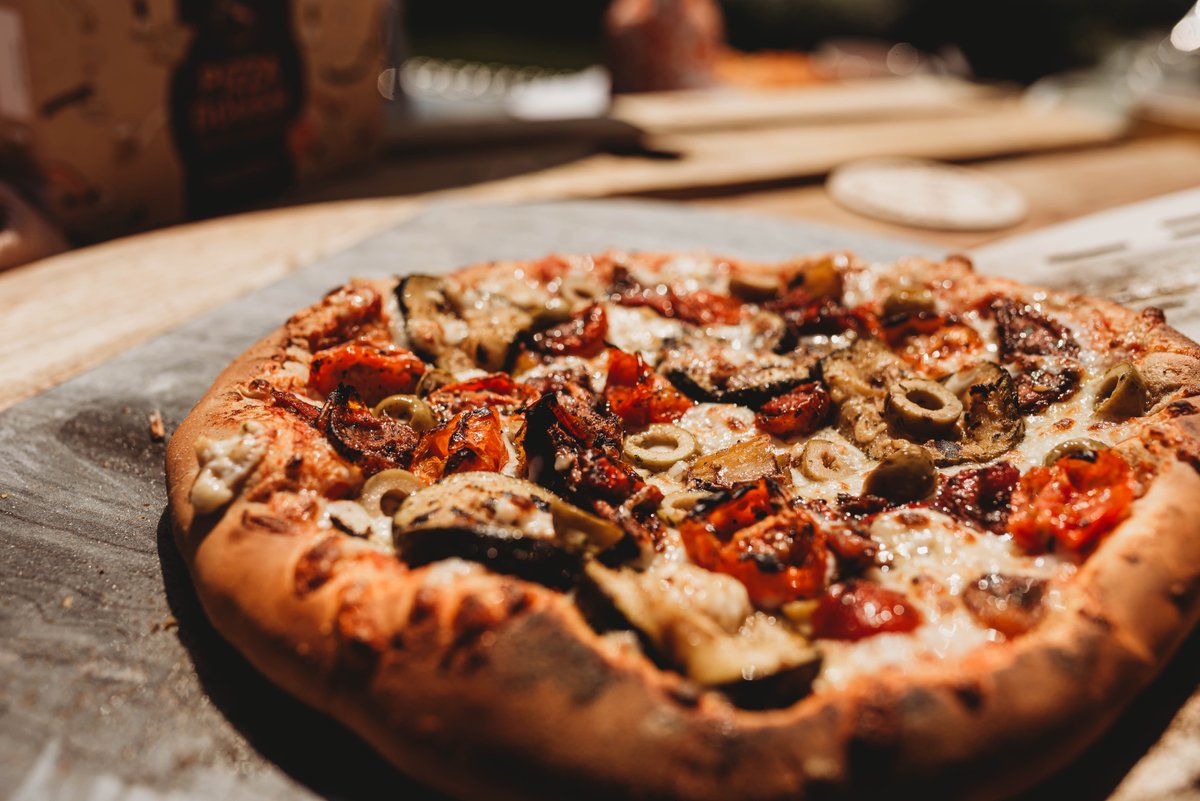 NorthernDoughCo's tweet image. Just enough time to defrost your dough for pizza in the sunshine ☀️ 🍺🍕

For our super quick defrost you can use your microwave - hit the link in our insta bio to visit the website for instructions 🍕☀️🔥

#doughhack #frozenpizza #pizzahack #pizza #pizzalove #doughfundone