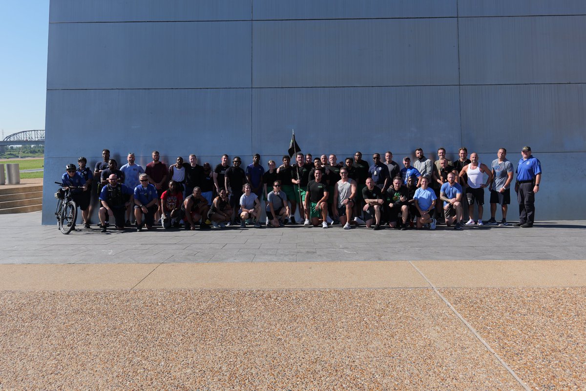SLMPD's tweet image. Recruit Class 23-01 completed The Arch Run yesterday.  They will graduate September 7, 2023.  Congratulations to Recruit Class 23-01!  Serve STL Proud!

#STLProud