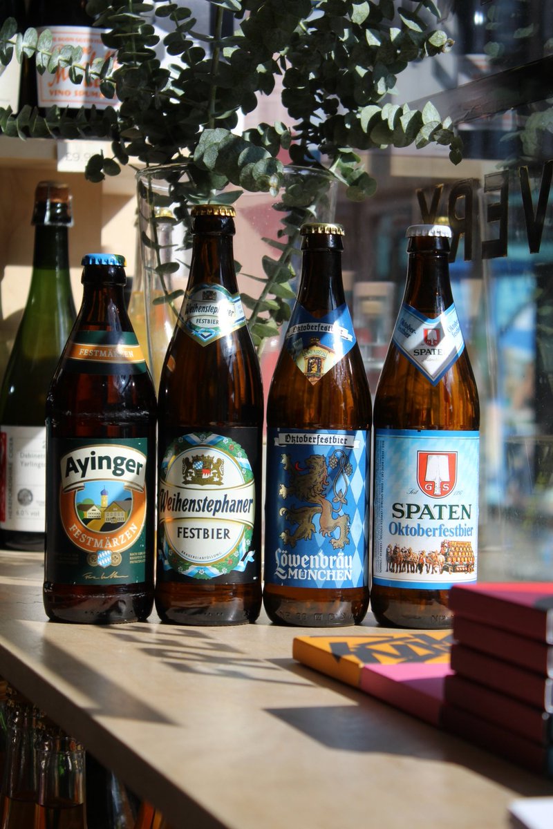 First delivery arrived of long awaited Fest beers! We are expecting a few more next week, including Paulaner, Hofbrau, Hacker Pschorr, Erdinger, Augustiner &amp; Flotzinger. And that's excluding local breweries! 🇩🇪🍺

corkandcask.co.uk/?s=Fest&post_t…