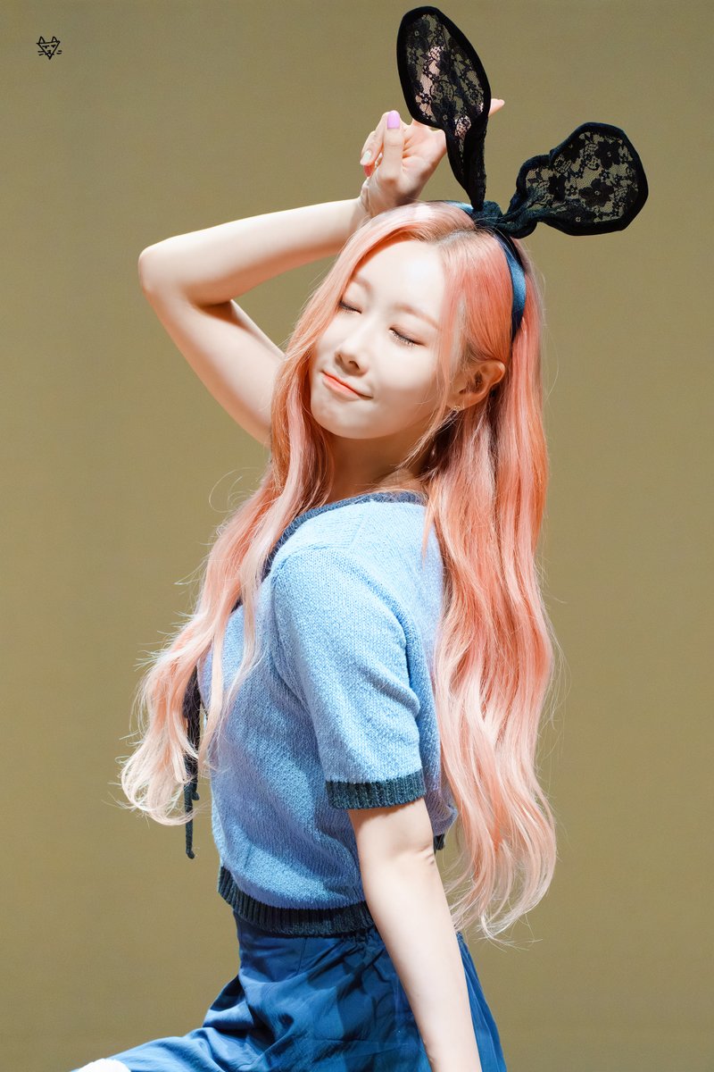 230625 드림캐쳐 후즈팬 팬사인회 한동

😊

#DREAMCATCHER #HANDONG