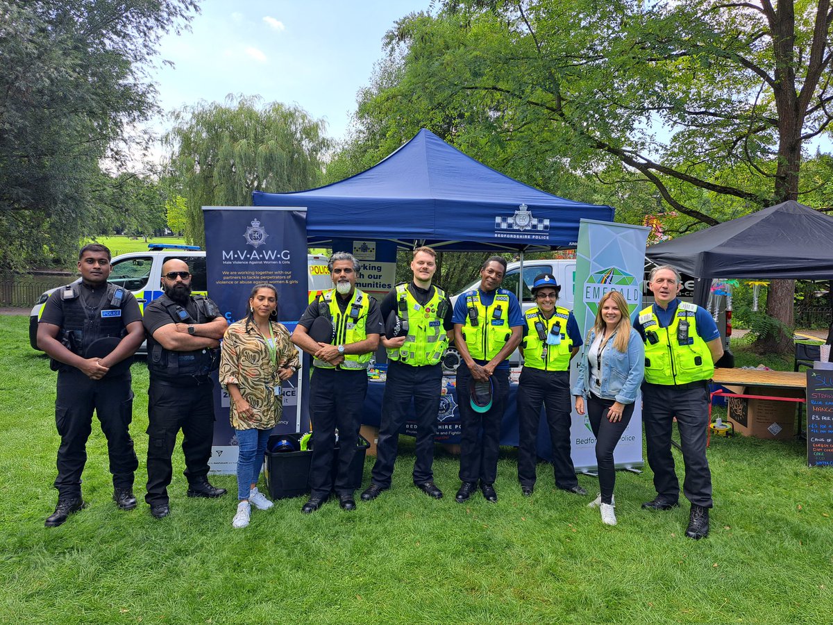 bedscohesion's tweet photo. Day 1 of #Desifest complete!
We had a fantastic turnout, great engagement opportunities and it was wonderful to see the community. Fabulous music from start to finish!
Come and see us tomorrow for Day 2!
#community #Cohesion #engagement #luton #lutontown https://t.co/imMAetqZ5B