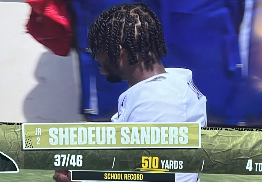 NFL_DovKleiman's tweet photo. Shedeur Sanders has over 510 yards passing while completing 37 of 46 passes, 4 TDs, 0 INTs.

And he lost at least 50+ yards on drops too plus a TD.

Deion's son is for real.

https://t.co/p8TlXj8kII https://t.co/XoRRBWlFFB