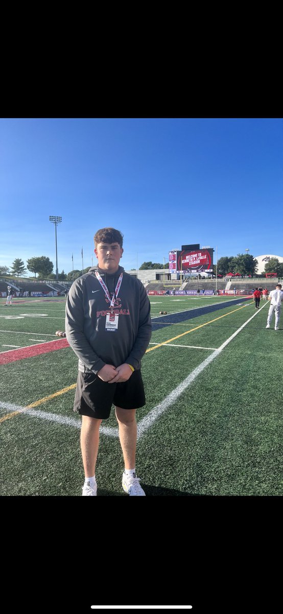 CormacRyan15's tweet photo. Had a great time visiting Stony Brook the 
other day. Great campus, great facilities and an amazing coaching staff! Thank you @Coach_Priore @Coach_Hatch @StonyBrookFB. 
@EastBullsFB https://t.co/SheVou8JYu