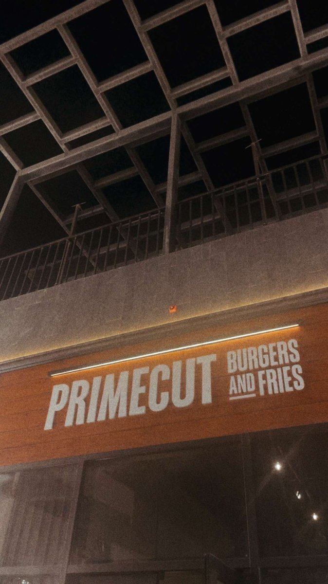 usfm777's tweet photo. primecut 🍔 

من الذ المطاعم الل�� تقدم البرجر 🤤👌🏻
يحتاج انتظار لو رحتوا وقت متأخر 😅

يستحق التجربة وبقوة 😍👍🏻

الموقع:
حي الندى - محمع شرفات الندى 📍 https://t.co/NSqVSMpf01