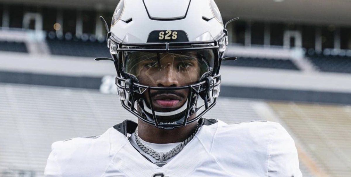 Shedeur Sanders in his FIRST game ever as a Colorado Buffalo: • 38/47 (80%) • 510 passing yards (school record) • 4 passing TD’s • 0 INT’s • 140.25 passer rating • Upset win over No.17 TCU Sanders is currently on pace for over 6,000 YARDS passing (a college football…