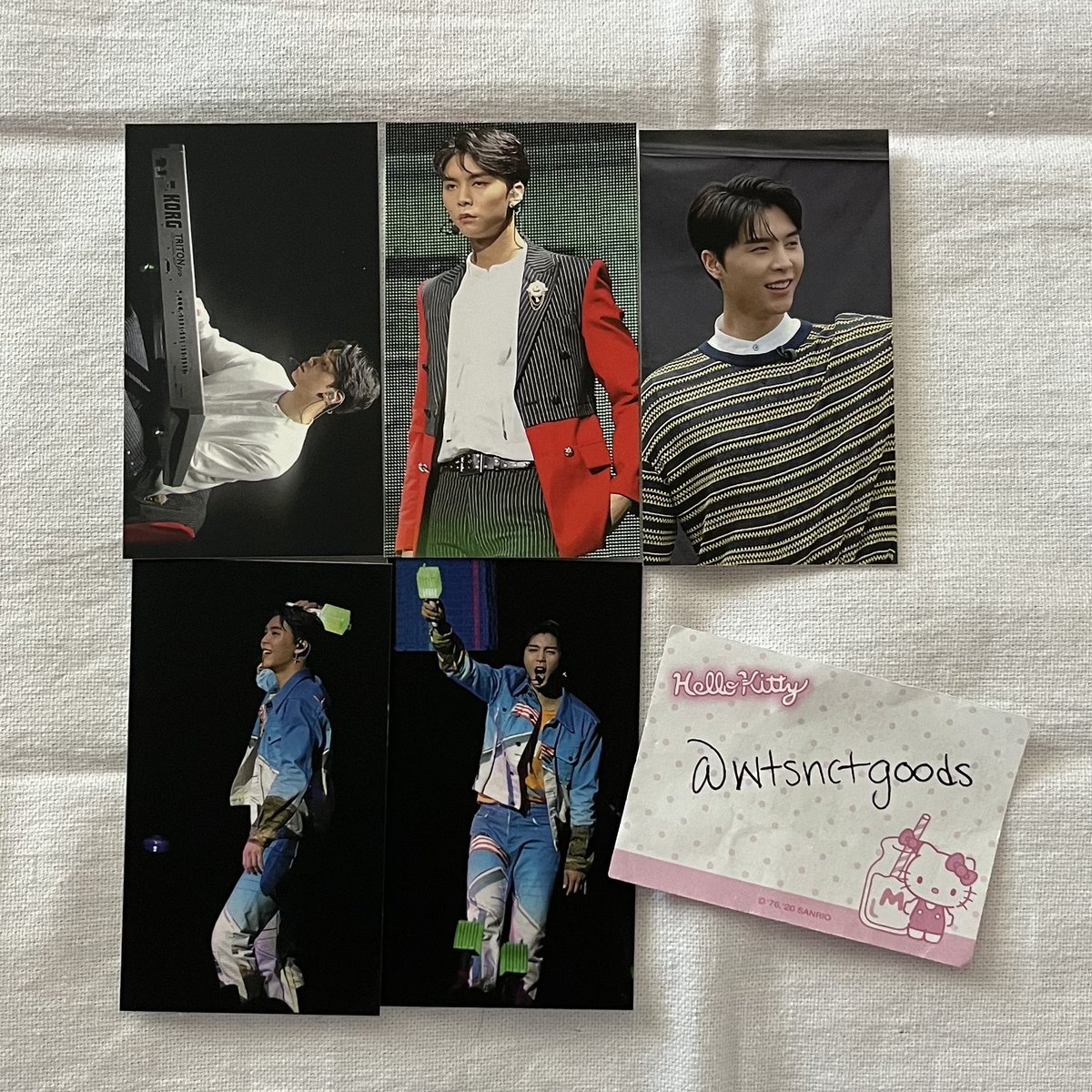 wtsnctgoods's tweet photo. SELLING WTS SELL

NCT 127 JOHNNY fabric banner slogan

$21 which includes tracked shipping

USA ONLY

includes everything pictured and zipper bag

dm if interested 

pls rt <3 @ncttradesusa @selling_nct_ https://t.co/HZgmEIklEr