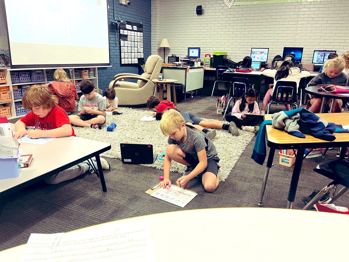 MrsWalker_WHE's tweet photo. When you look up from testing and see everyone on task... makes for an awesome Friday! #thebestclass @HumbleISD_WHE https://t.co/MezxjkT766