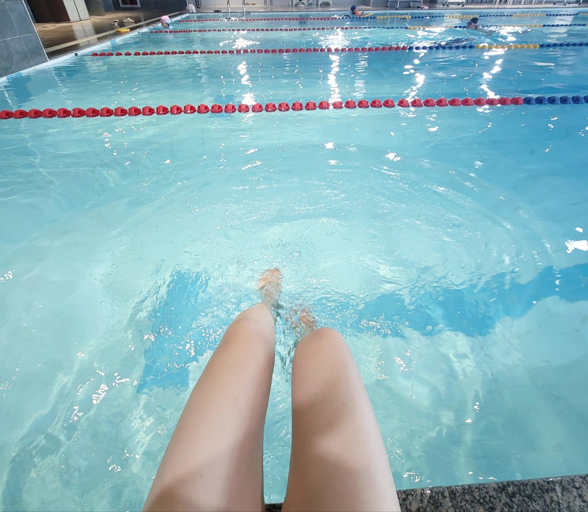 juliapage523's tweet photo. A perfect day is spent poolside. 💦 https://t.co/ZyTVHWkV6I