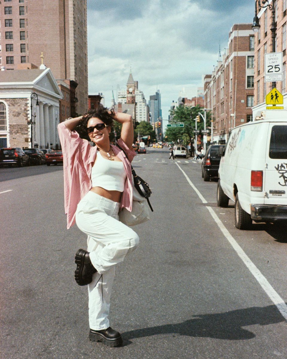 99.5 The River tweet media