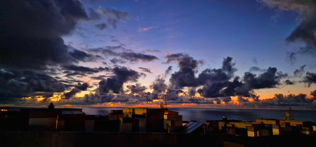 paikea_nz's tweet image. @VickyPalmaMeteo
@CedresEdgar
@TiempoRTVC
@RAM_meteo
@ecazatormentas
@tenerife_meteo
@Adricor_fer
@Gus_texeda
@fran40tf
@AntesAhoraTfe
@LoqueVeoTfe
@TenerifeBonjour
@holyber
@MeteoGib
@MMarioPhoto
@AGMCan
@MeteoSW 
Atardecer Tejina/Tfe. #BN #GN #ShareYourSunset