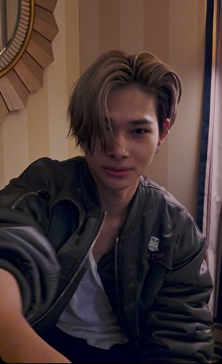 namaewariki's tweet photo. oh god he's gorgeous!! ni-ki 🥲 https://t.co/5EQ3IIPyyT