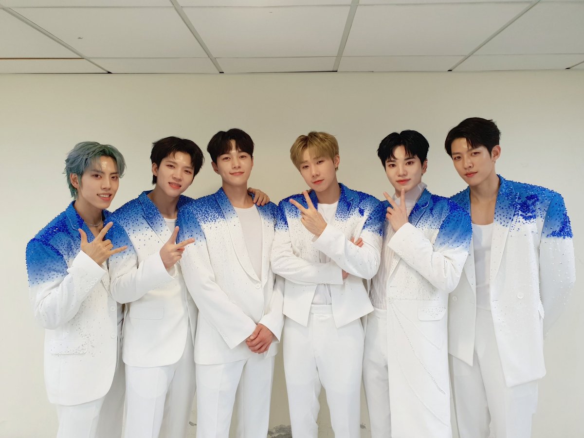 IFNT_Official_'s tweet photo. [PHOTO]
　
20230902 @ 2023 INFINITE CONCERT <COMEBACK AGAIN> in TAIPEI
　
대만을 뜨겁게 달군 인피니트!
인스피릿 여러분도 핫🔥 한 시간 보냈나요~?
내일도 함께해요~!🫶
　
#인피니트 #INFINITE
#CONCERT #COMEBACK_AGAIN
#TAIPEI https://t.co/F2sDWfD90m