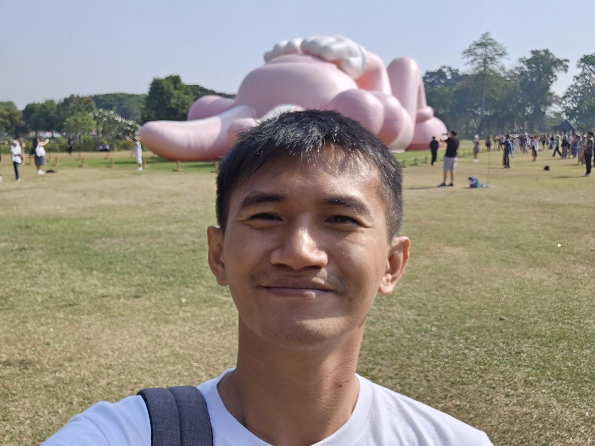 Oktoosa's tweet photo. Semua karena si balon pink https://t.co/7J1nIPwlRZ
