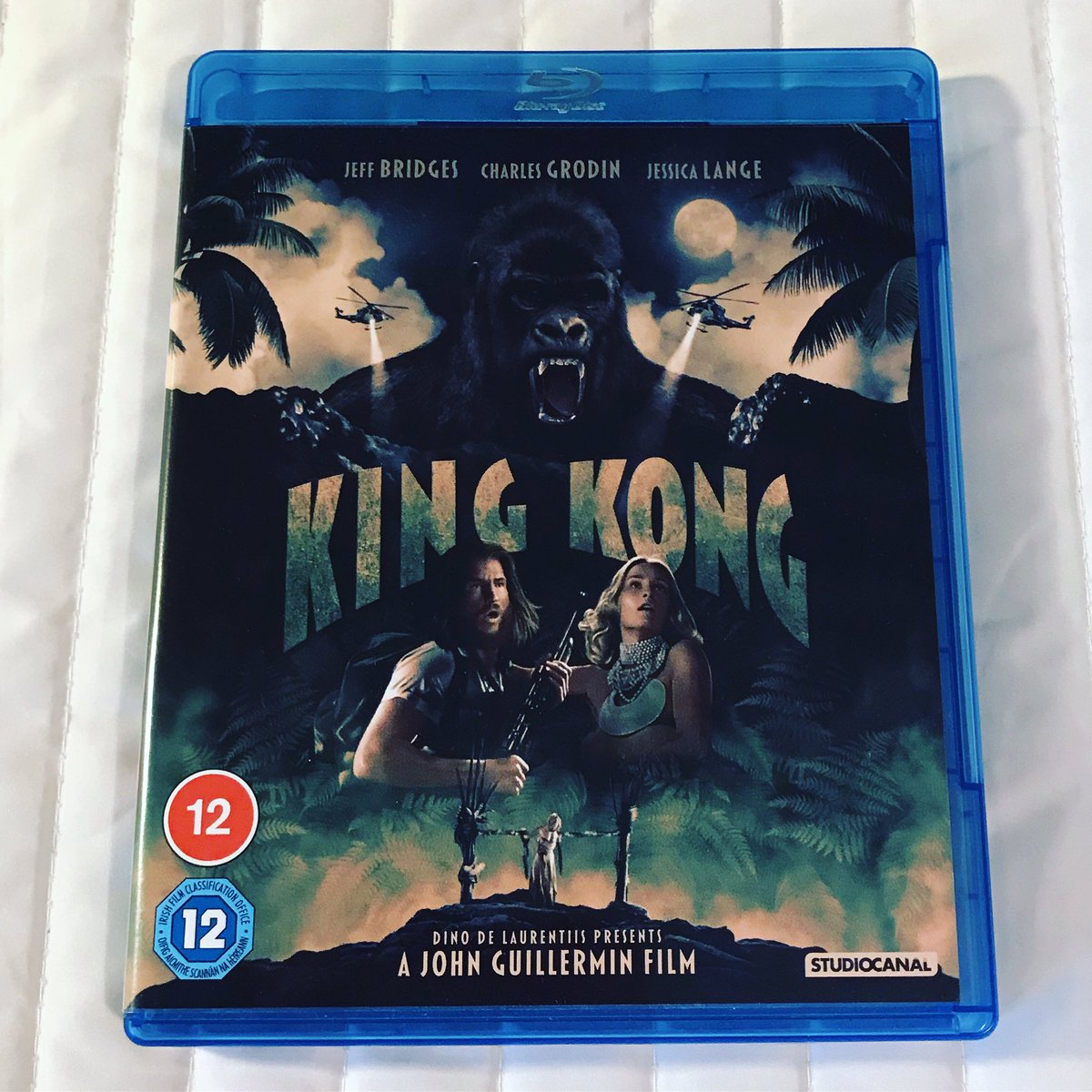 Watching 'King King' (1976). Starring Jessica Lange, Jeff Bridges and Charles Grodin. I love the 1930s original but had this version on VHS as a kid, so it's nice to finally rewatch it. 🎥

#KingKong #KingKong1976 #JessicaLange #JeffBridges #CharlesGrodin #adventuremovie #bluray