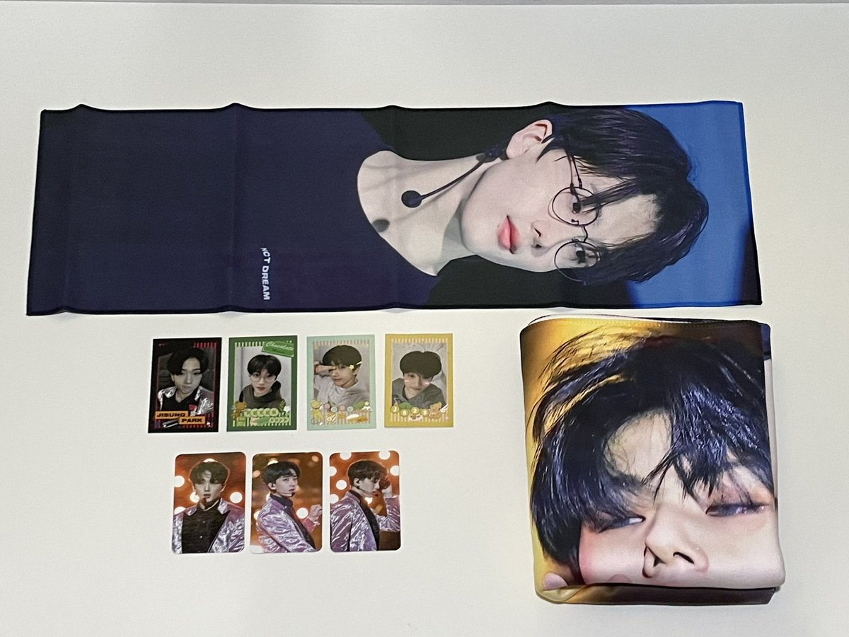 lundemort's tweet photo. wts / want to sell 

slogan cheering kit jisung nct by blackcandy b ver. 
320k 

- exc packing &amp; admin 3.2%
- bisa nego

t. park jisung nct dream slogan https://t.co/2hL5jRAYxc