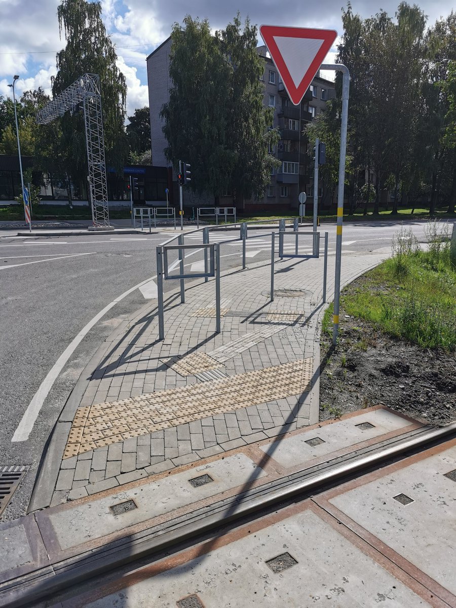 saliktengriba's tweet photo. Sarkandaugavā ienākusi EIROPA. https://t.co/j14DHPSWdw