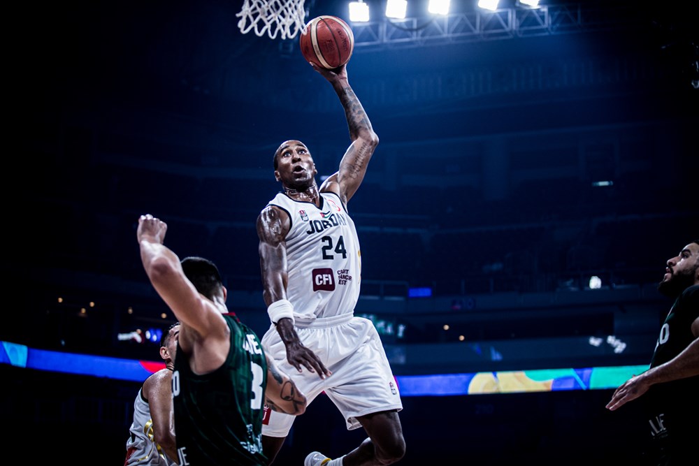 OneSportsPHL's tweet photo. Kobe? Michael?

RONDAE 💪

📷 FIBA

#WinForAll x #WinForJordan https://t.co/8N654ao3N6