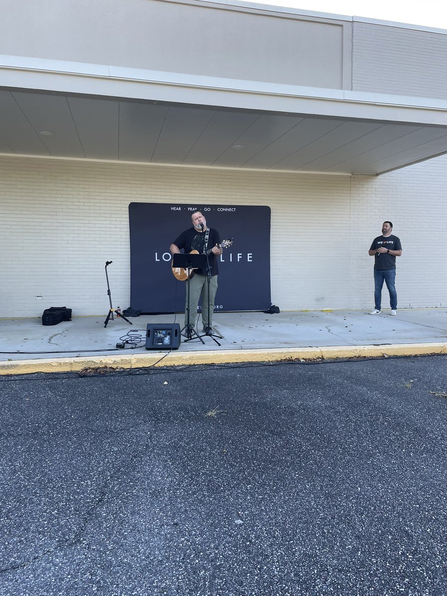 SFLatUNCG's tweet image. 🙏 Grateful for all who joined the Prayer Walk for mothers, fathers, and the unborn. Your presence and prayers filled our hearts with hope. 🌟 Let's keep praying, whether at home or at church, for a world filled with love and compassion. 💕 #PrayForLife #ChooseLove 🌼🕊️