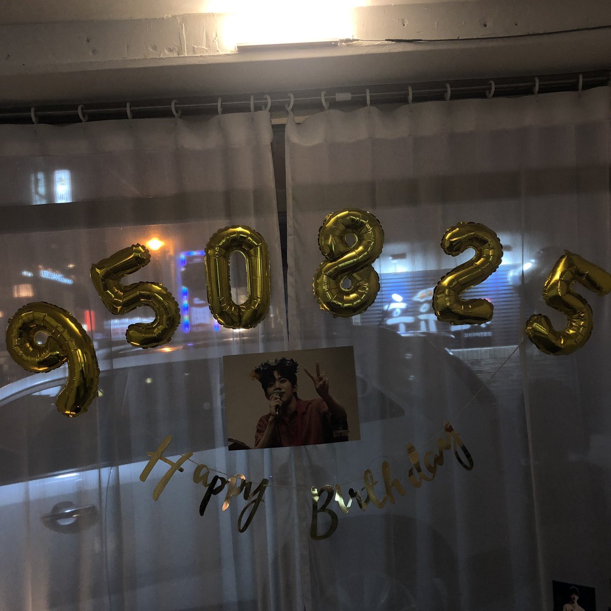 Divers83679512's tweet photo. 대구 생일 이벤트 카페 / 동성로 다이벌스
23년 하반기 일정예약 받습니다 !
https://t.co/x9yX1GXhZR

고급스피커 &amp; 큰 화면으로 이벤트 기간 내내 영상 틀어드려요 ✨
방문 없이 물품만 보내주시면 다 꾸민 후 사진 찍어보내드립니다 😉 https://t.co/mHMdOXJKI5