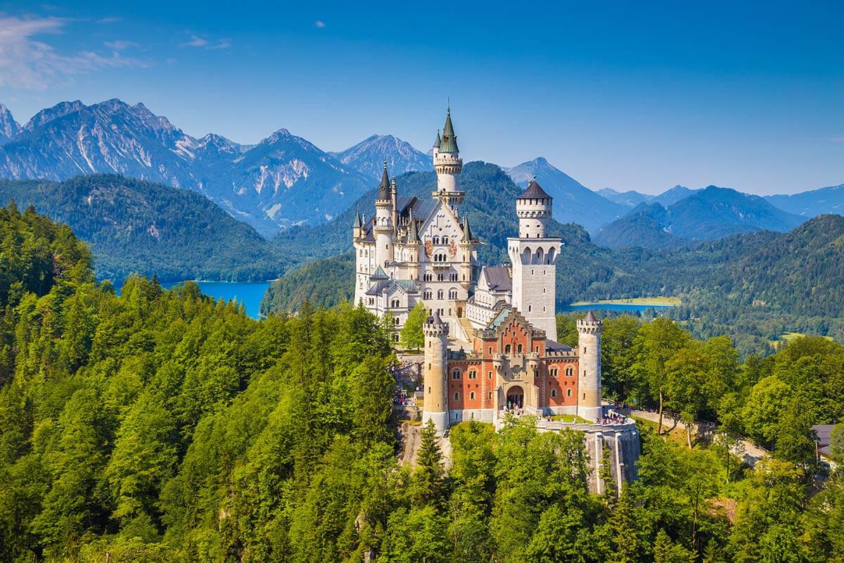 LandersJB's tweet photo. Interested in international travel? Our 2025 Summer tour to Austria, Germany, Switzerland and Prague, Czech Republic is filling up. Only 10 spots remain and the $200 discount ends on Monday.
https://t.co/nxh4C8eqY0 https://t.co/XkmOfaPRCP