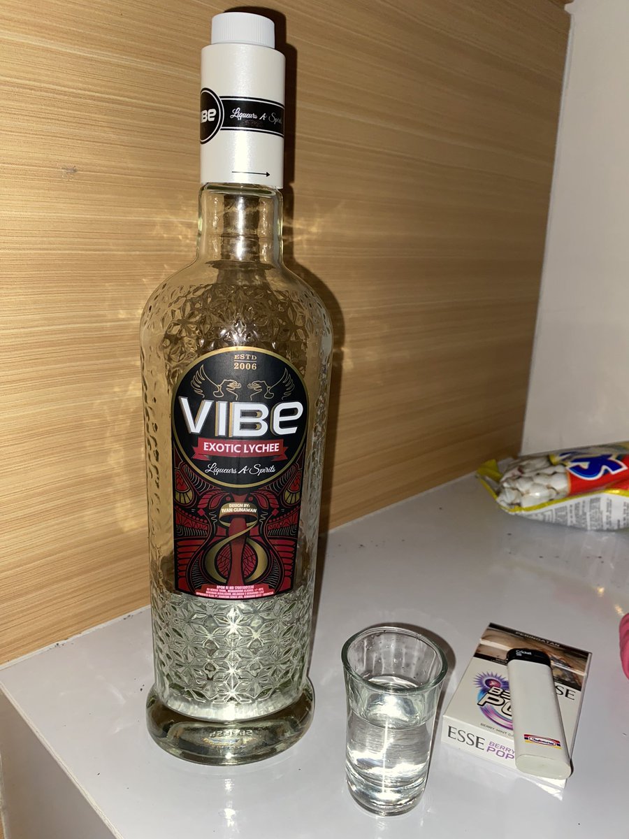 LoveMe_REL's tweet photo. Hanya #Vibe yg bikin seger klo lagi capek gini 🥲 https://t.co/43BDgN24cw