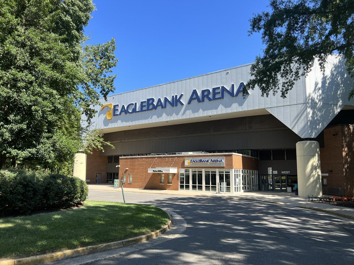 Yunioguatephl's tweet image. If I waited 15 years why not one more date @soyrebeldetour #dancedance #SoyRebeldeTourVA