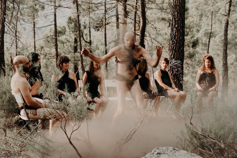 Recordem que demà diumenge 3 de setembre, al Pont de Suert es realitzarà  la Mostra DANSGÈNERE 2023:
◾Plaça de la Cofraria Nova 11.30h-VERSOS EN DANSA
◾Cofraria Nova 12h-AKELARRE DE HUESOS
◾Jardí Biblioteca 18h-TODO BAJO CONTROL
◾Plaça Mercadal 18.45h-ALETHEIA
Us hi esperem!