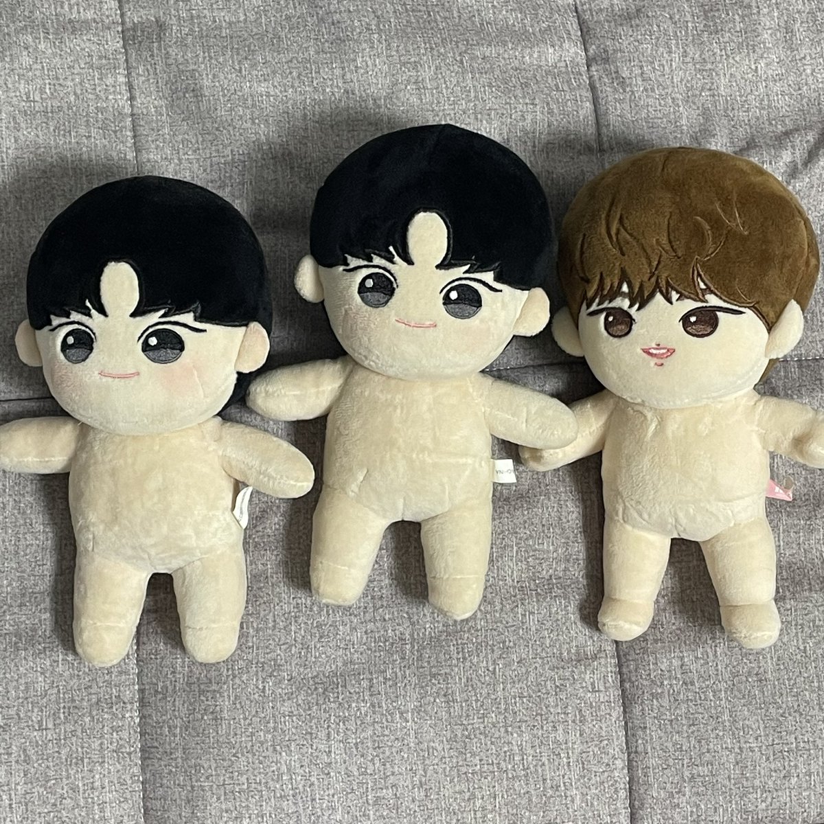 b_jji_'s tweet photo. 황민현 20cm 인형 솜뭉치 양도

하자는 안 보이지만 전시해뒀습니다
왼쪽 두개 볼터치 있음

0.4 / 0.4 / 0.7 https://t.co/A4uJNQhfSw