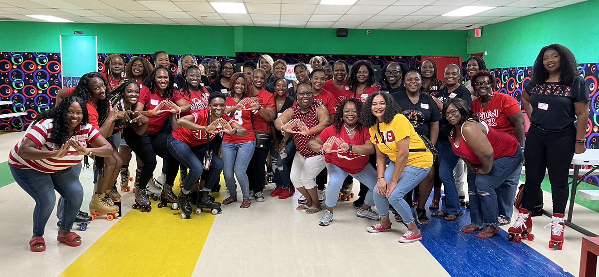 AATXDST's tweet photo. AADST had an amazing time as we glided and grooved under sparkling disco lights with our sisters, creating memories that will last a lifetime. We rolled into a night of fun, laughter, and the amazing bond of sisterhood. #RollBounceAndReclaim #AADST #DST1913 #SWRDST https://t.co/PKl1XC5B1d