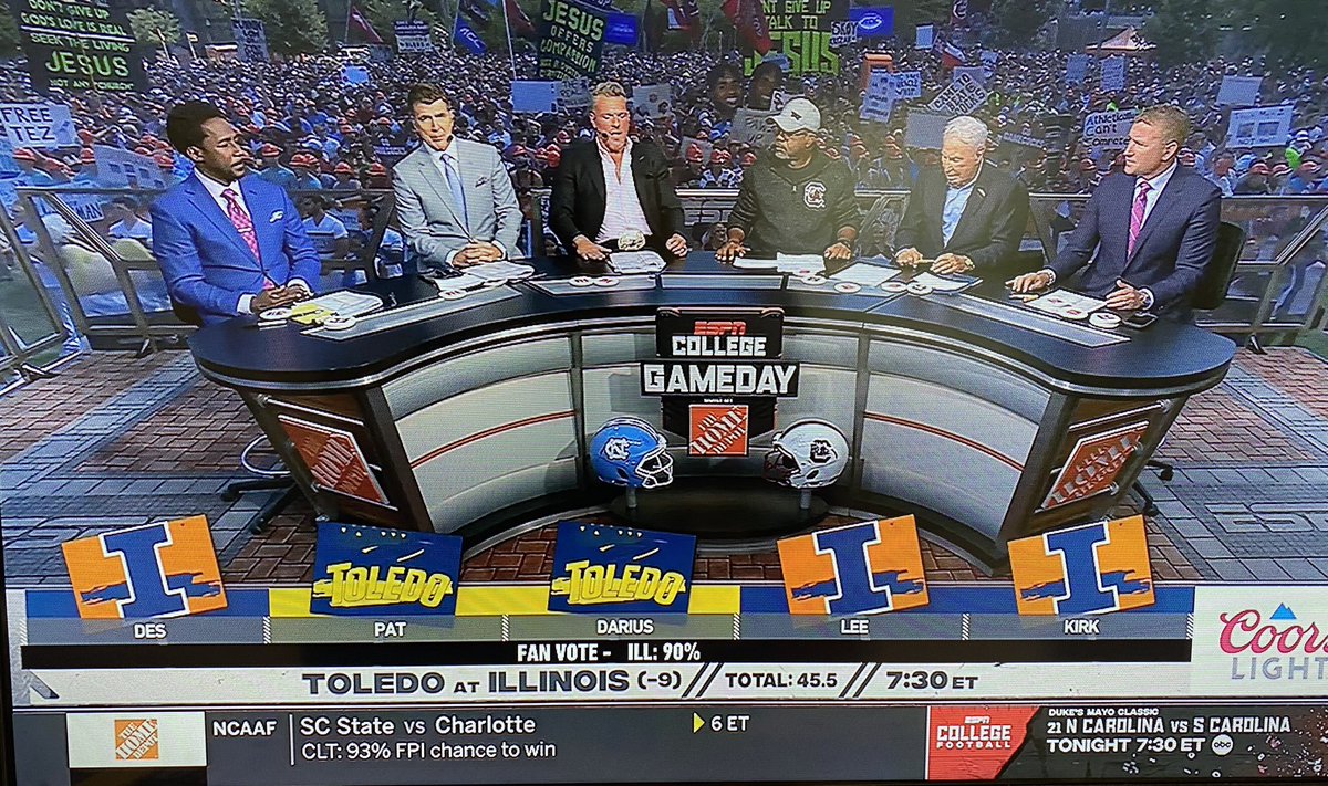 RocketNationUT's tweet photo. Going to be a battle tonight in Champaign https://t.co/RTZUvrQwfb