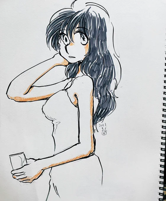 ビール飲みながら落書き お姉さん 