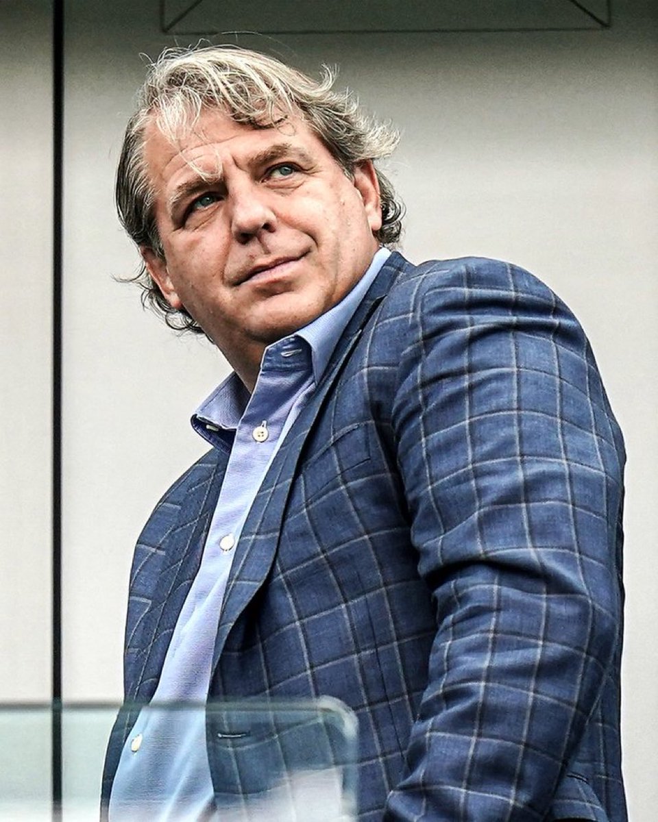 FootyHumour's tweet photo. Someone said Todd Boehly's Chelsea is losing matches in order to get a higher draft pick next season 😂😭😂 https://t.co/Oe9N6Bjajw