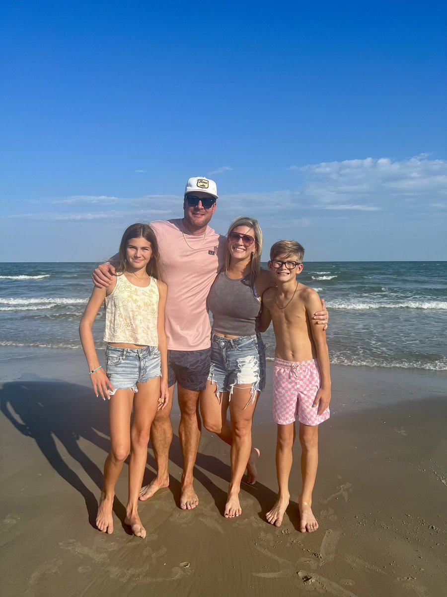 Crystal Mills “Aunt KiKi” tweet media