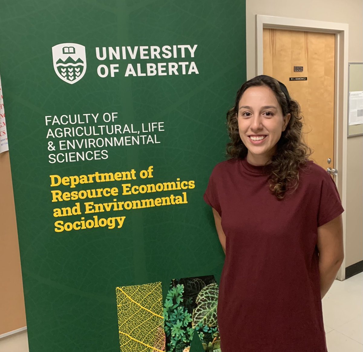 Congratulations to Marina Giannitsos on the successful defense of her thesis "Homeowners’ Risk
Perceptions and Preferences for Property-Level Flood Protection"! ⁦<a href="/UAlbertaREES/">Resource Economics & Environmental Sociology</a>⁩ ⁦@jrparkins⁩ ⁦<a href="/UofAALES/">UAlberta Faculty of ALES</a>⁩