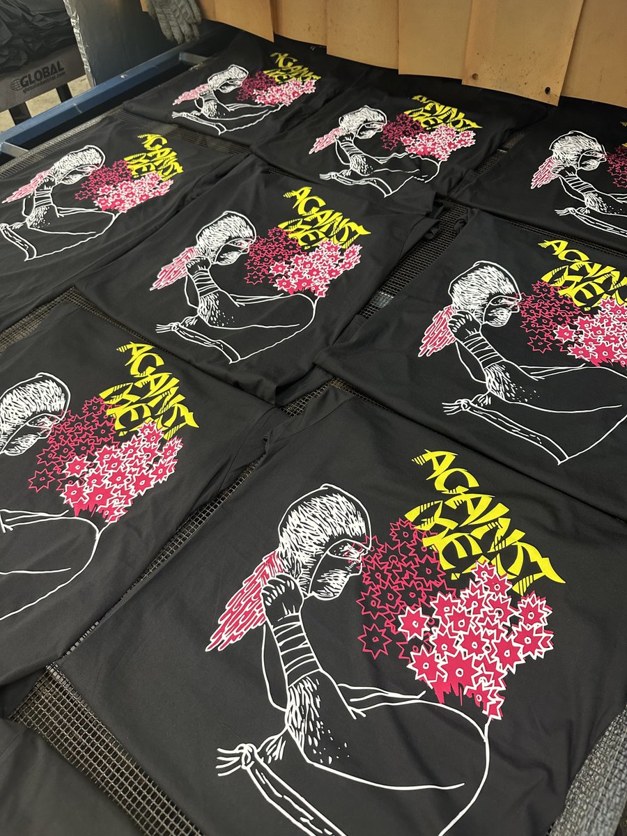 NightOwlsprint's tweet image. INSANE @stkmtn design for @againstme! now we just need a ninja star emoji...⭐

#screenprintingshop #againstme #waterbased