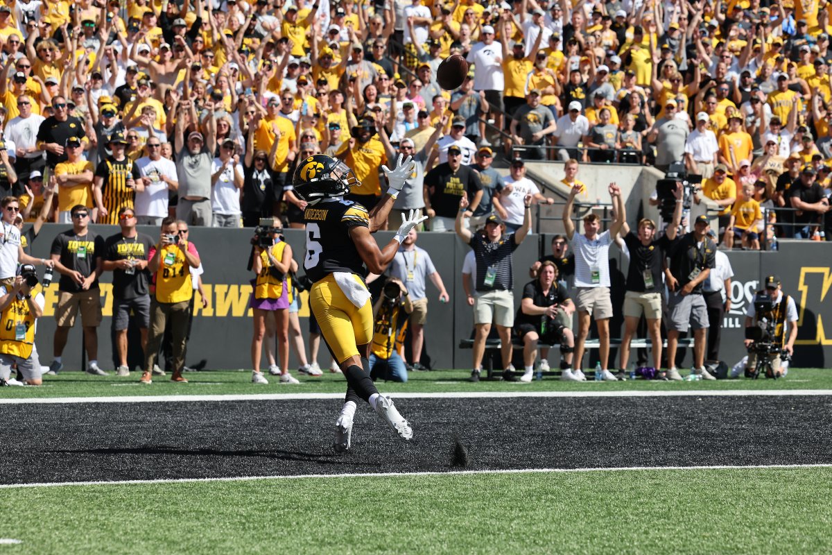 HawkeyeFBNotes's tweet photo. For the first time in program history under Kirk Ferentz, Iowa has opened the season with a passing touchdown.   

It was the 10th opening drive touchdown in Ferentz's tenure.   

#Hawkeyes https://t.co/9XQaO2y3sC