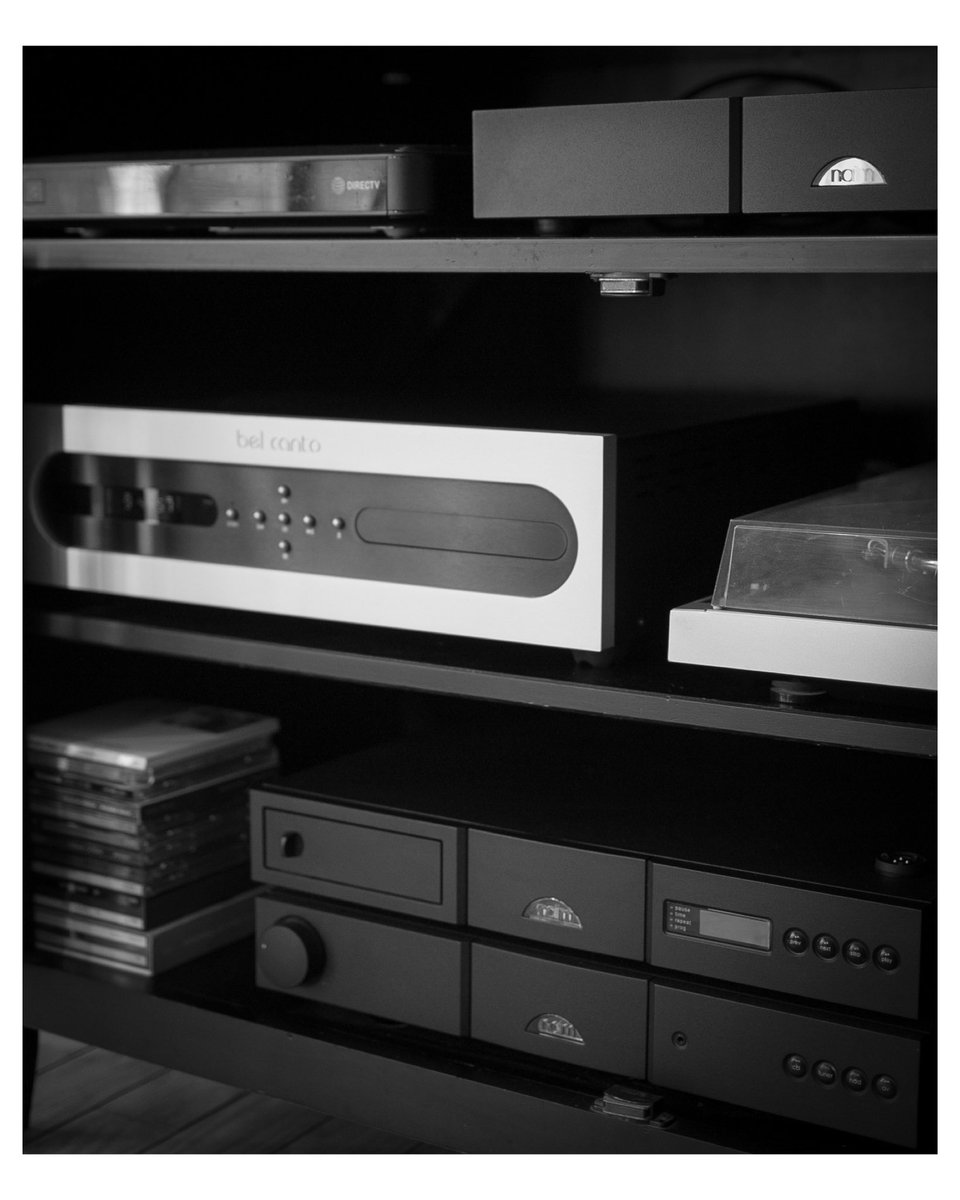 domiesann's tweet photo. I have been listening to music 🎵more than taking pictures this summer :) 

#naimaudio #belcanto #cd #vinyladdict #audiophile #momo #blackandwhite #stilllife #bach #handel #BobDylan #astrudgilberto #leica #digilux3 https://t.co/umxq149zhg