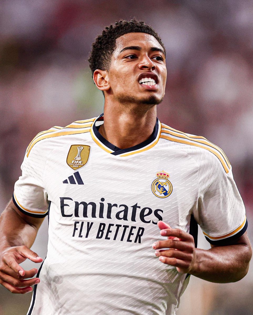 InvictosSomos's tweet photo. ¡¡JUDE BELLINGHAM DE NUESTRA VIDA!! ¡¡EL TODOTERRENO INGLÉS APARECIÓ EN EL AGREGADO!! ¡¡SON 5 GOLES EN LA LIGA!! ¡¡LA LOCURA CON LA NUEVA FIGURA DEL REAL MADRID!! ¡¡2-1!! ¡¡MARCÓ EN SU DEBUT EN EL SANTIAGO BERNABÉU!! ¡¡ES UN ELEGIDO!! https://t.co/Lk73D1QKsA
