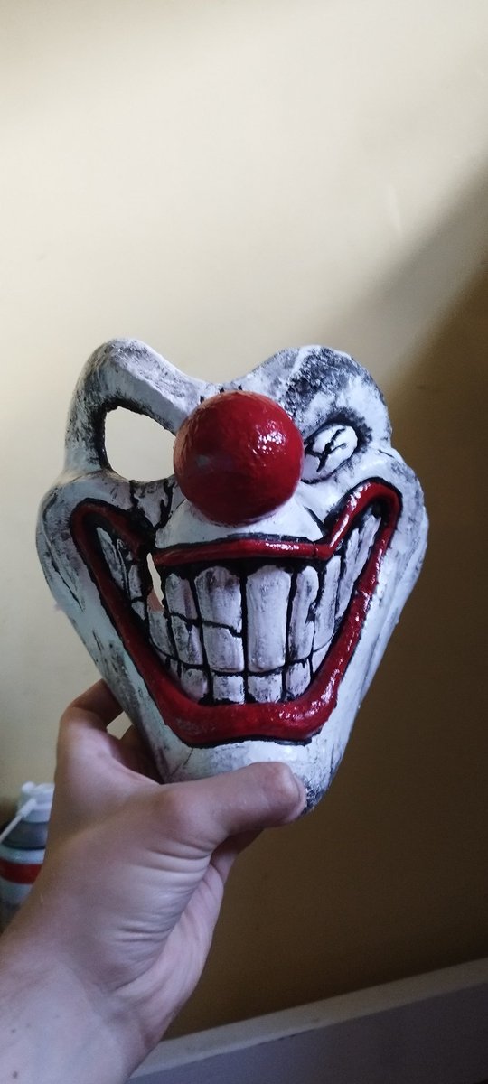 Scandalorian0's tweet photo. Sweet tooth mask finished from @twistedmetal , full costume reveal soon tm https://t.co/evEu7AhCR9